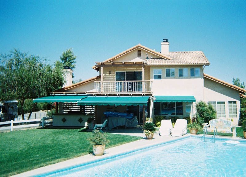 Modern shade structure in Costa Mesa